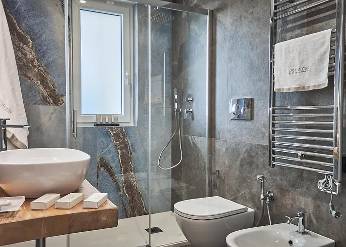 Thalora - Luxury * バーリ