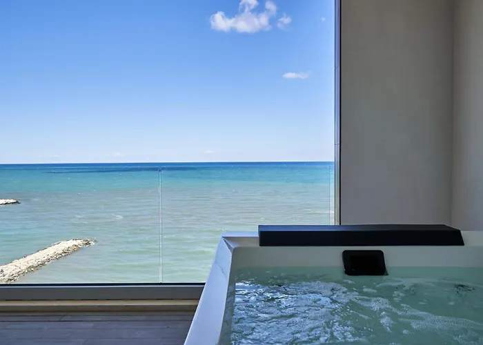 Thalora - Luxury * バーリ